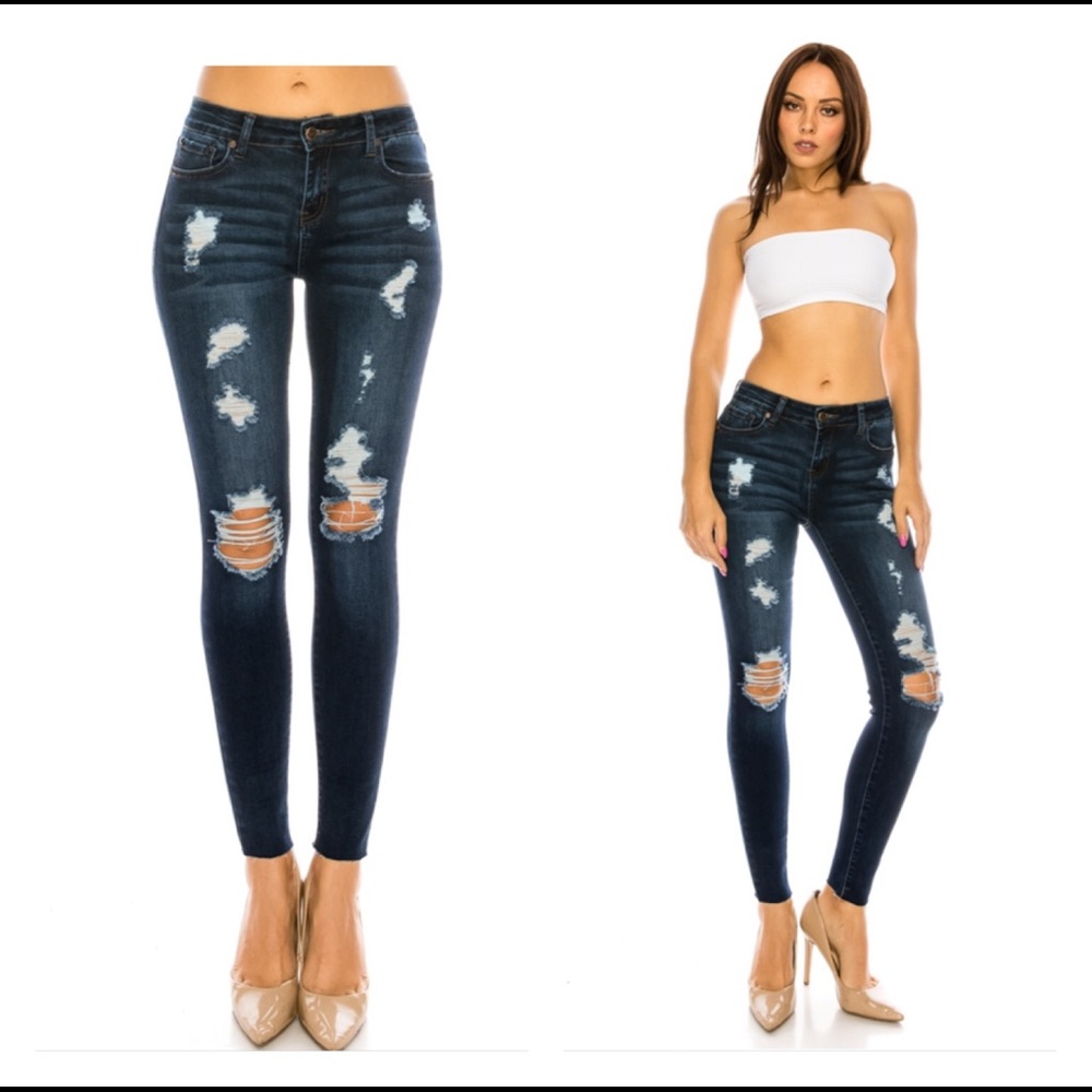 🆕. Distressed Mid Rise Ankle Skinny